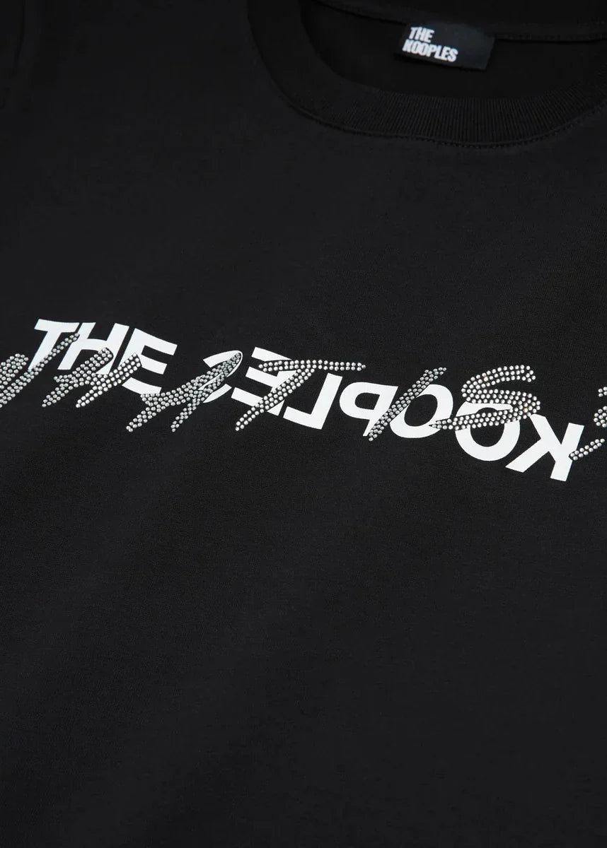 T-shirt What is black